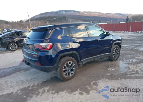 2019 Jeep Compass Trailhawk 4X4 from USA, damaged, VIN 3C4NJDDB7KT622428